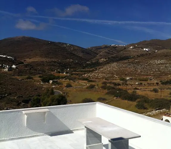 شقة Theodora Pánormos