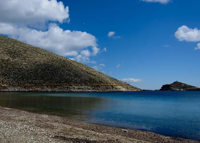 شقة Theodora Pánormos